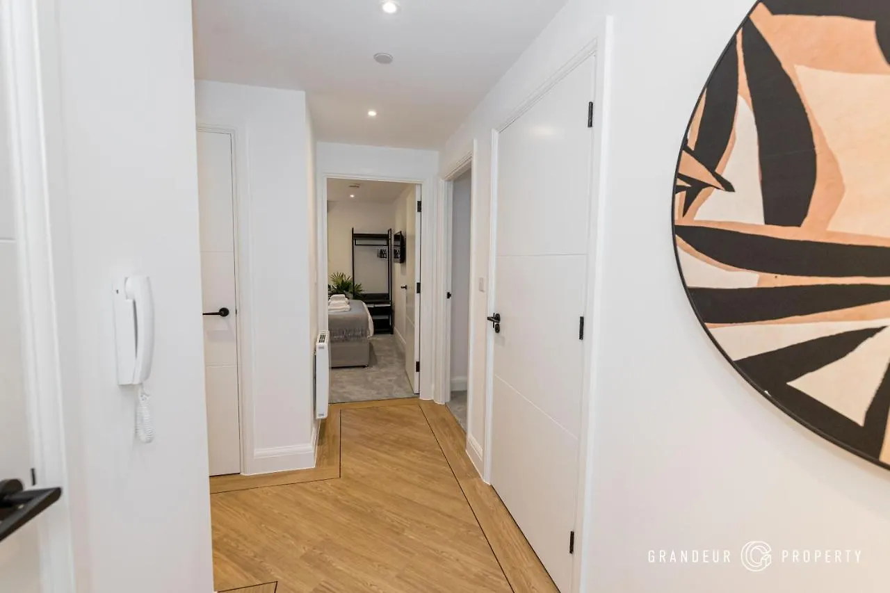 Aurora Heights By Grandeur Property Poole 0*,