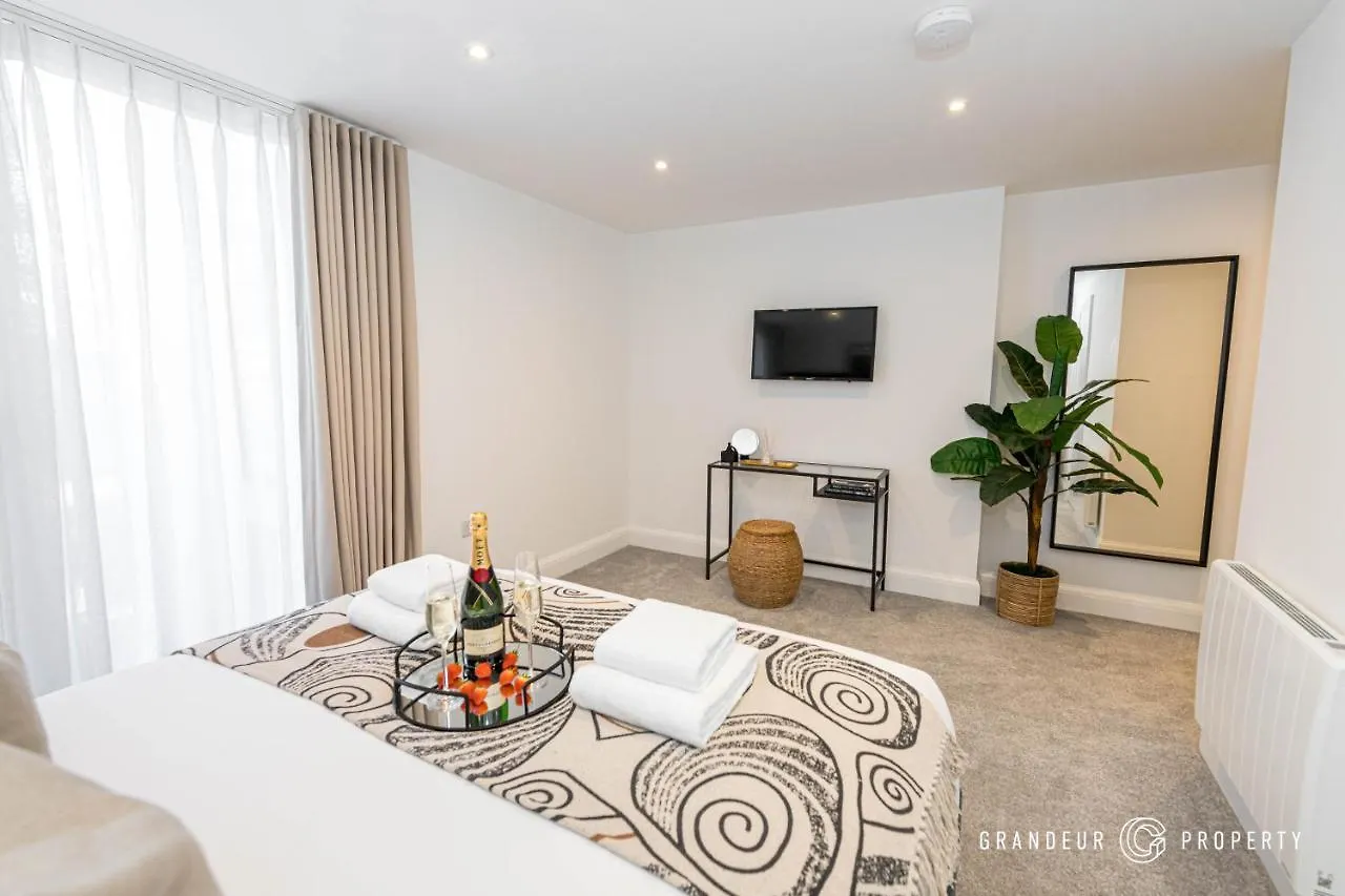 Aurora Heights By Grandeur Property Poole