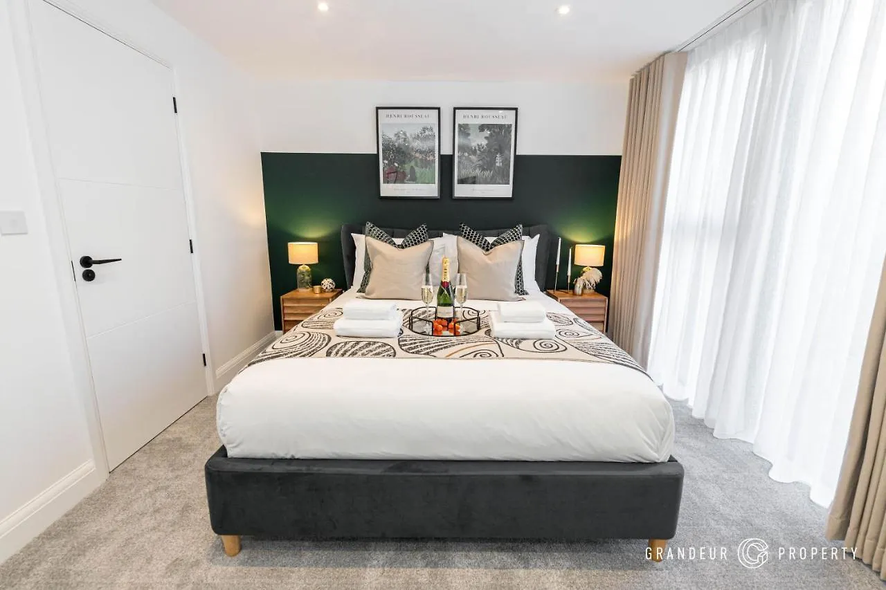 Aurora Heights By Grandeur Property Poole United Kingdom