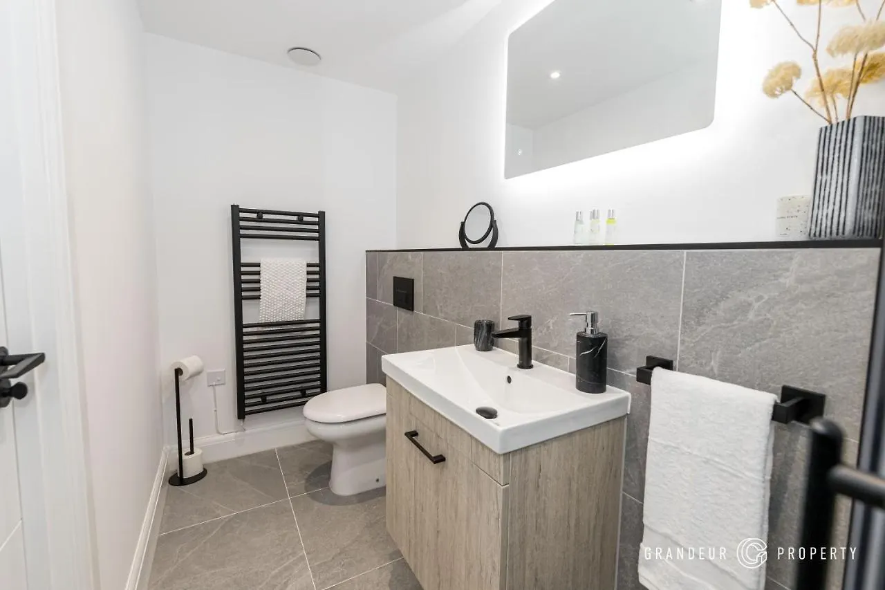 Apartment Aurora Heights By Grandeur Property Poole