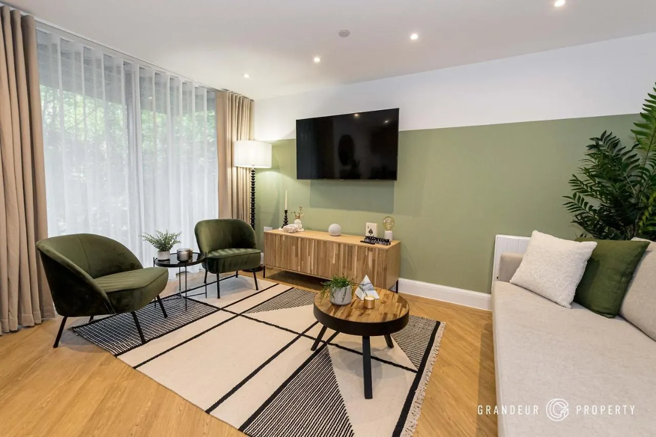 Aurora Heights By Grandeur Property Poole 0*,