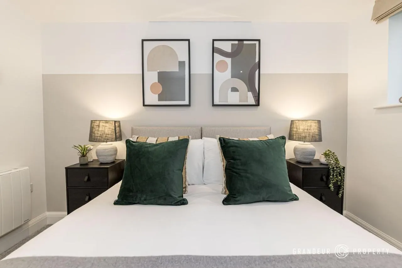 Aurora Heights By Grandeur Property Poole United Kingdom