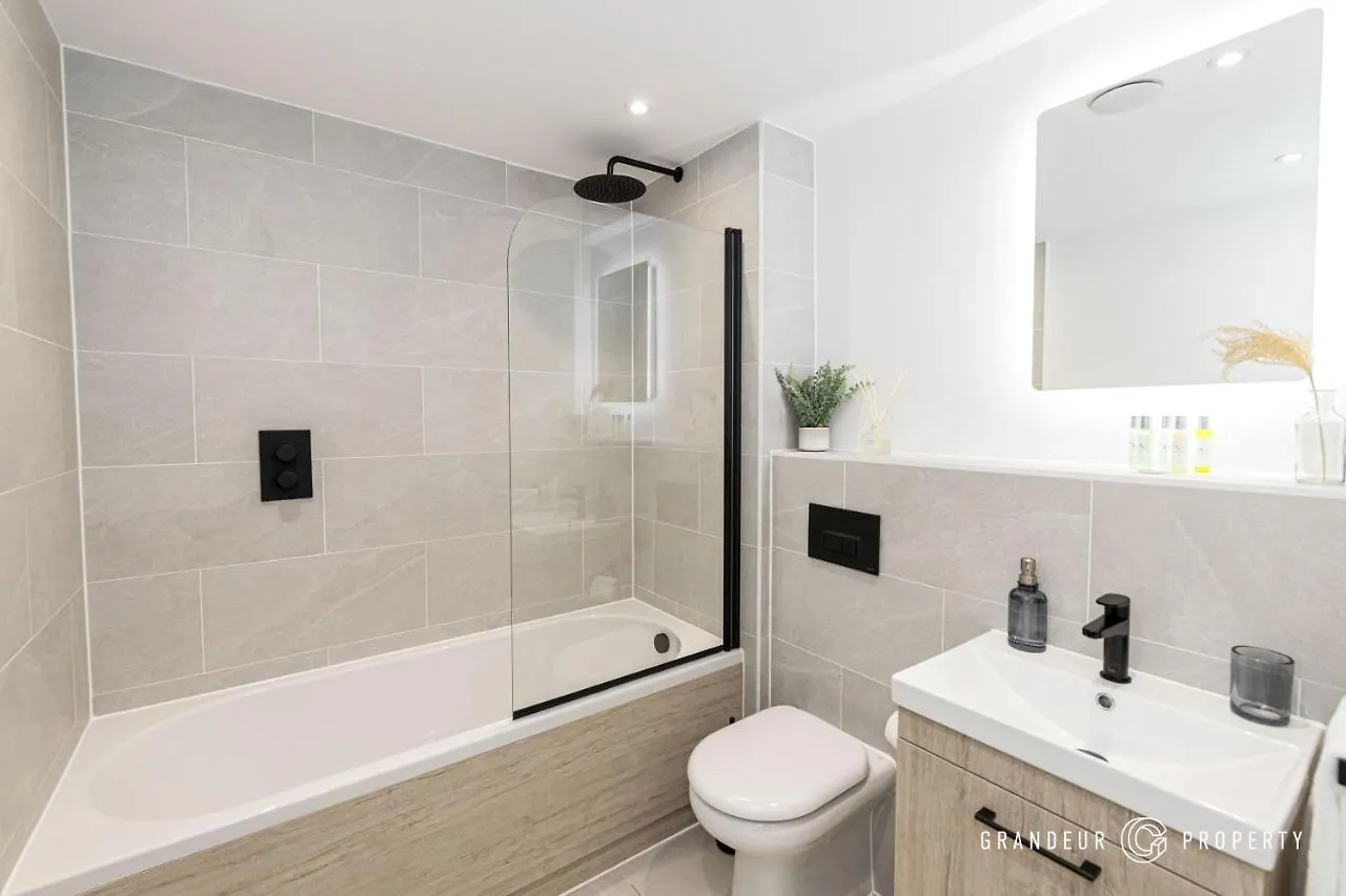 Aurora Heights By Grandeur Property Poole
